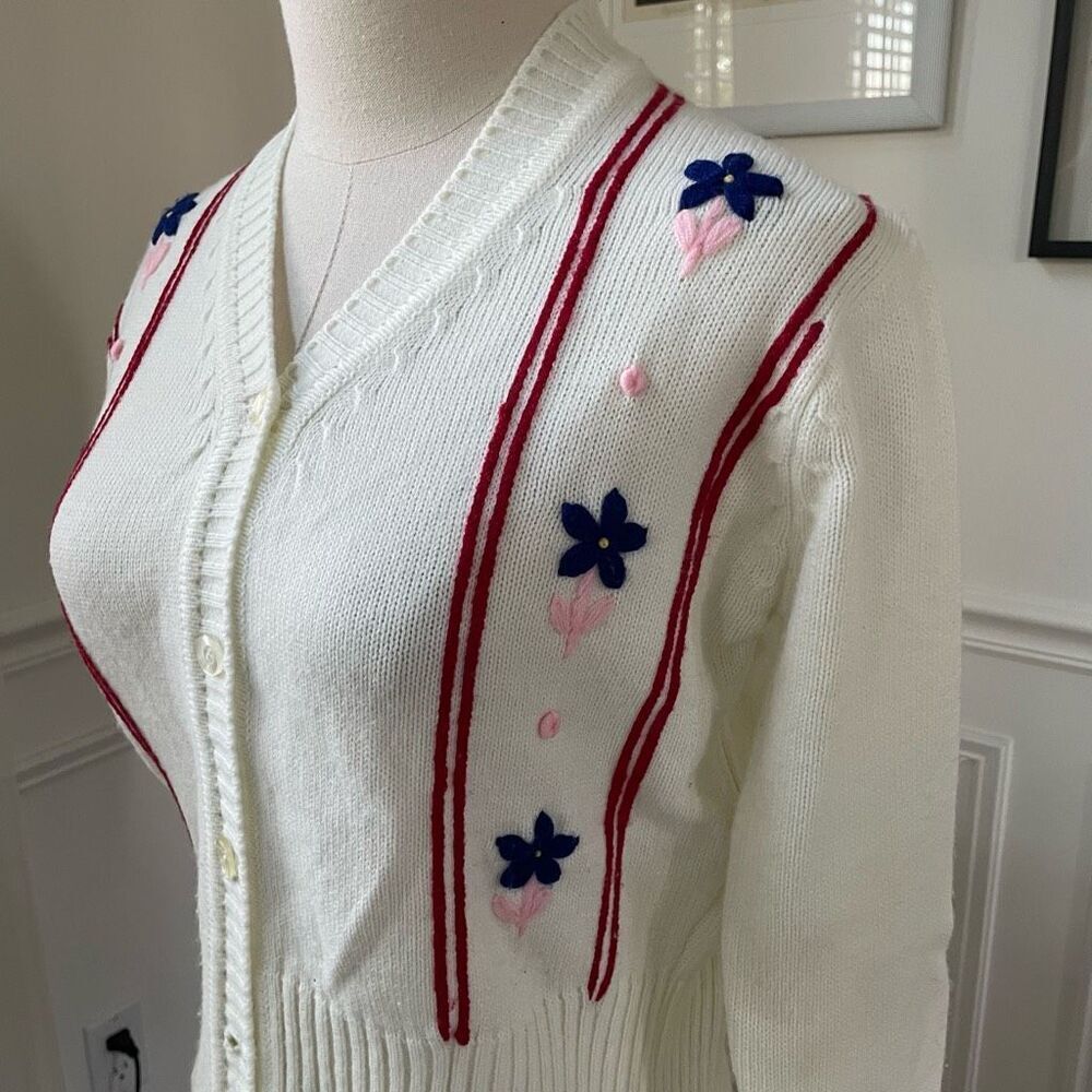 Vintage 70s Starlight Trading Co Embroidered Cropped Cardigan Sweater S - Picture 3 of 7